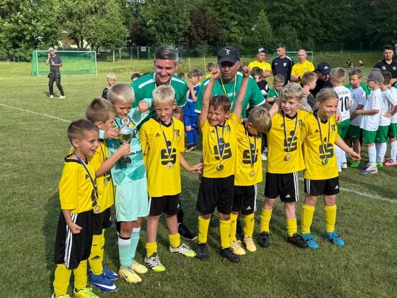 Turniersieg vor großer Kulisse in Pößneck